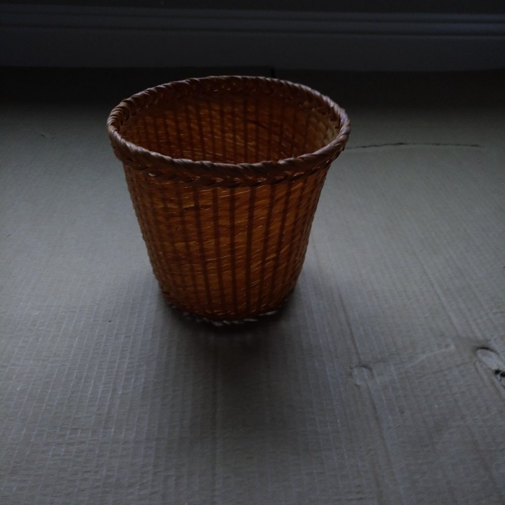 NEW BROWN TIGHTLY WOVEN RATTAN BASKET WITH SHEEN